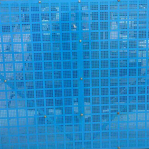 建筑專(zhuān)用爬架網(wǎng)-金屬圓孔沖孔爬架網(wǎng)圖片4 建筑專(zhuān)用爬架網(wǎng)-金屬圓孔沖孔爬架網(wǎng)圖片4