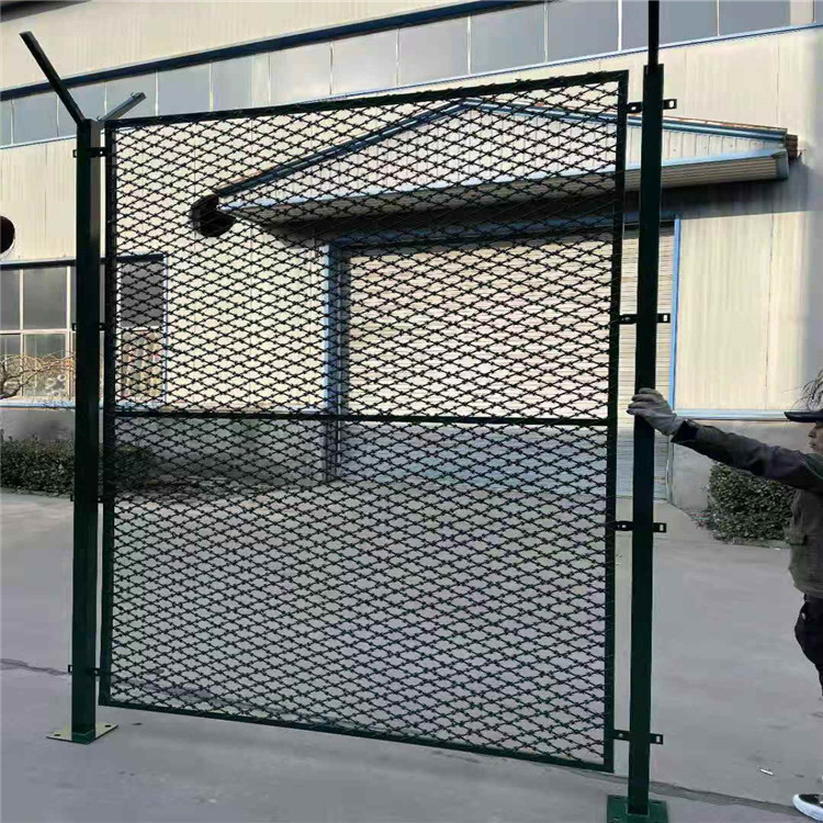 焊接刀片刺網(wǎng)使用場地圖片4 焊接刀片刺網(wǎng)使用場地圖片4